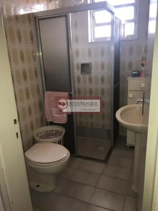 Imagem Vendo super oportunidade na vila inglesa, região do Jardim Alzira. Sobrado de 116m2, com 3 Dormitorios, sendo 1 Suíte, todos com Armários, quatro de empregada, 2 vagas de garagem com luz automática, portão automático, corredor lateral, 2 Caixa d'água de 5