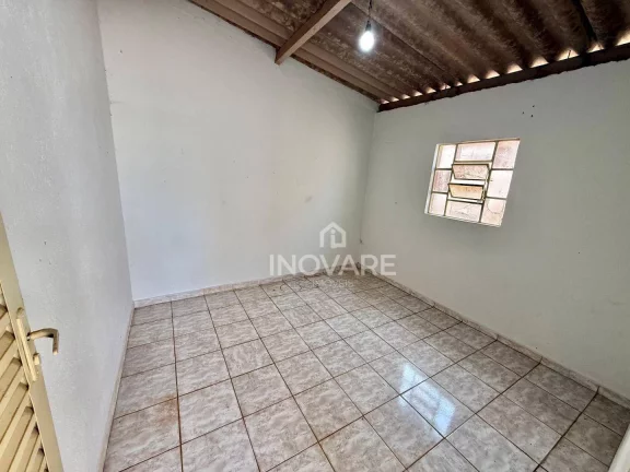 Imagem Casa com 3 dormitórios à venda, 90 m² por R$ 400.000,00 - Karfan - Itumbiara/GO