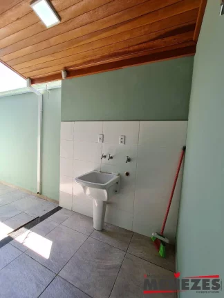 Imagem CASA A VENDA SEMINOVA BAIRRO CAMBUHY LEME - 2 DORM. GARAGEM COBERTA