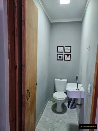 Imagem Casa á Venda em Terra Preta - Excelente localização e Acabamento