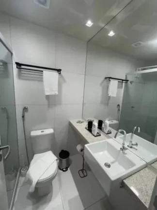 Imagem A 5ª Avenida Imóveis selecionou esse exclusivo Apt. no cobiçado NAU BARRA, planta MALDIVAS 2/4 suite 66,34m² varandão: porteira fechada e vista mar