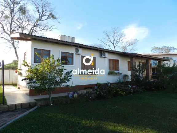 Imagem Casa 5 dormitórios à venda Tomazetti Santa Maria/RS