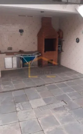 Imagem Casa à venda no Parque Mandaqui com 307m² de área privativa e 5 dormitórios, sendo 3 suítes. Am...