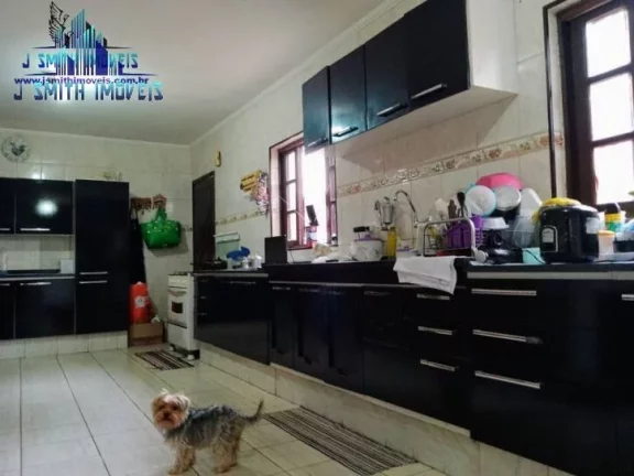 Imagem CASA TÉRREA EM CONDOMÍNIO NA REGIÃO DA GRANJA VIANA, KM 24.
5 DORMS (1 suíte), AC. 300m2, TERREN...