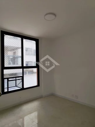 Imagem Apartamento 3 Quartos com Suíte e Varanda em Rua Tranquila – Reformado
