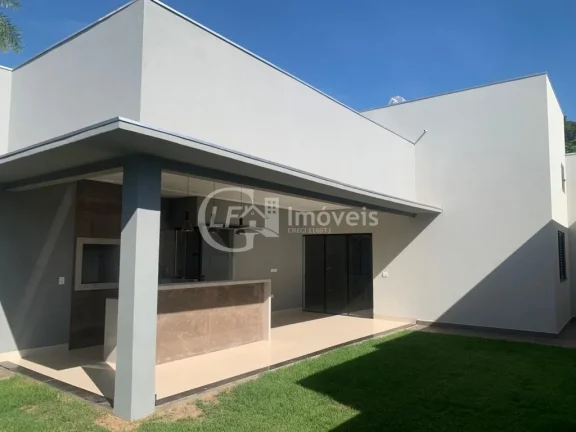 Imagem Venda de Casa Impecável em Campo Grande-MS, Bairro Parque Residencial Rita Vieira: 3 Quartos, 1 Suíte, 2 Salas, 2 Banheiros, 2 Vagas de Garagem, 180m².