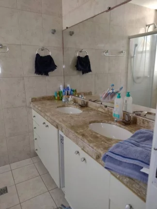 Imagem Casa à Venda no Condomínio Vila D'Este - Espaço, Conforto e Privacidade!