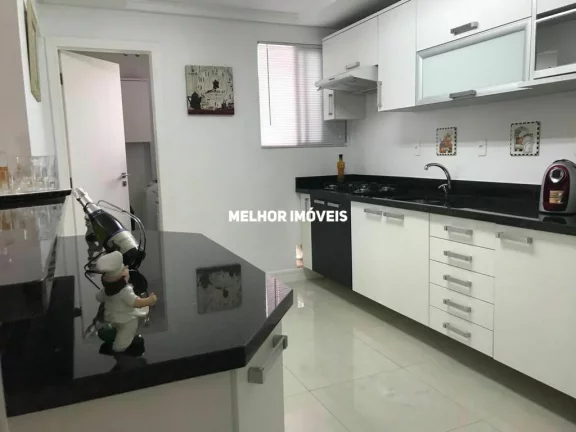 Imagem Apartamento á venda com 3 dormitórios no Edifício Solar do Tamarindo no centro de Balneário Camboriú.