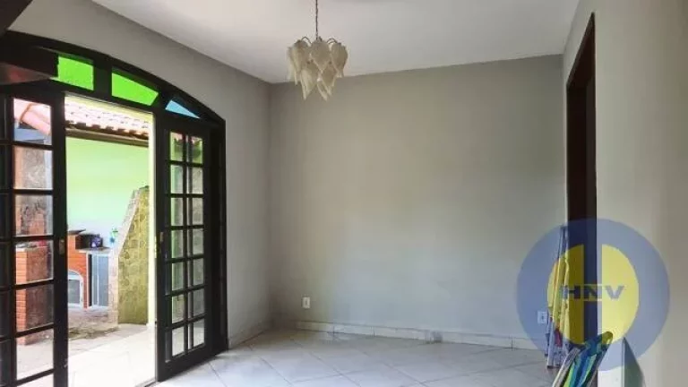 Imagem Excelente casa a venda localizada a uma quadra da Lagoa de Araçatiba!