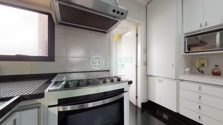 Imagem Ãtimo apartamento com 273mÂ²em Moema em rua tranquila. Amplo living para trÃªs ambientes com terraÃ...