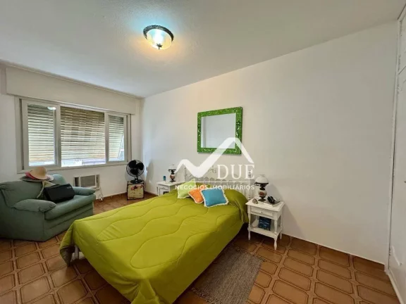 Imagem Apartamento quartos na quadra da praia da Aparecida em Santos