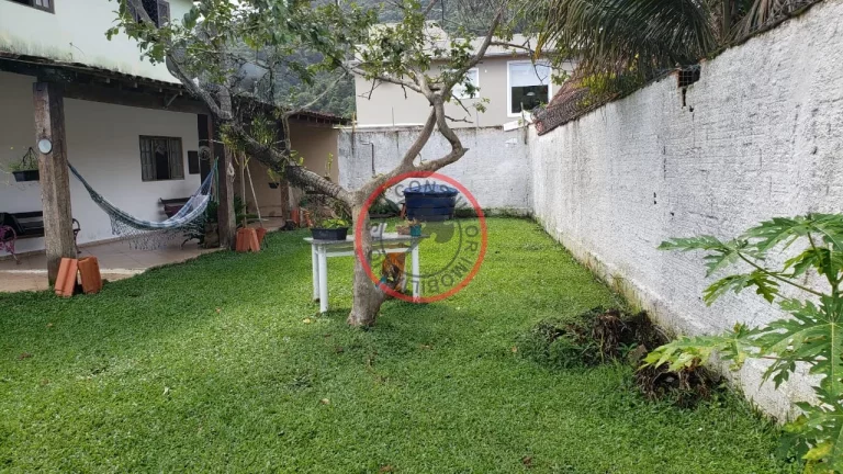Imagem CASA TERREA COM 2 QUARTOS AMPLO JARDIM EM BOIÇUCANGA