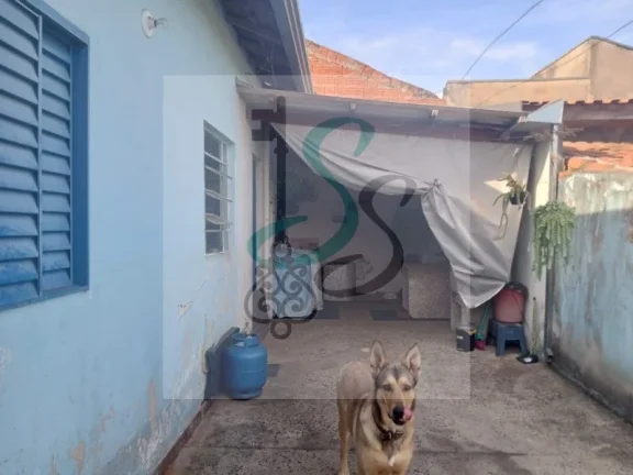 Imagem Venda de casa no Parque Valença I, Campinas. Duas casas independentes no terreno com água e energia separadas. Casa da frente: 2 dormitórios sendo 1