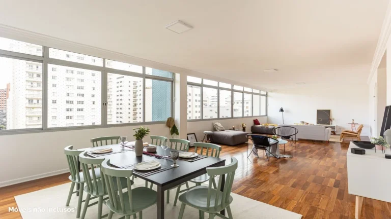 Imagem Apartamento 285M² Reformado, 4Q, 1 Suíte, Sala para 2 Ambientes, 2 Banheiros, 1 Vaga, Banheira, Piscina, Split.