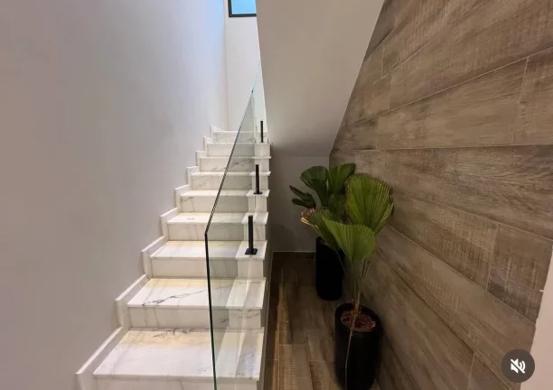 Imagem Linda casa nova - Condomínio próximo ao centro