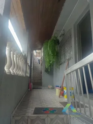 Imagem Sobrado com 309M². 04 quartos e 02 vagas a venda R$ 600 - cidade Domitila -sp