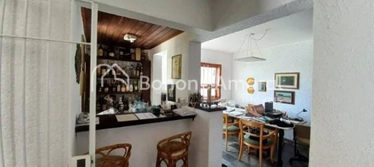 Imagem Linda casa á venda no Condomínio Reserva Iguatemi com hall de entrada social e de serviço, vaga p...