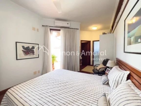 Imagem Essa linda casa esta disposta em três pavimentos sendo a área de lazer, gourmet, home theater, pis...