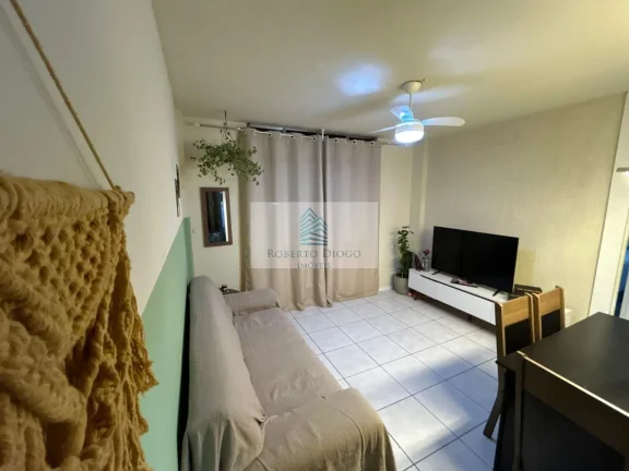Imagem Apartamento à venda no Rio de Janeiro - Taquara com 2 quartos, 1 banheiro e vaga de garagem!