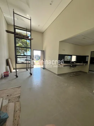 Imagem Casa Térrea à Venda no Condomínio Araçari com 3 Suítes, 144m² de Construção em Terreno de 256m²
