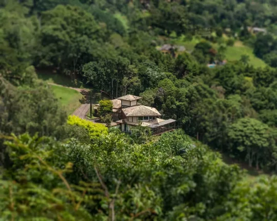 Imagem Onde a Pedra do Baú é sua Moldura Particular: Luxo e Natureza em Santo Antônio do Pinhal