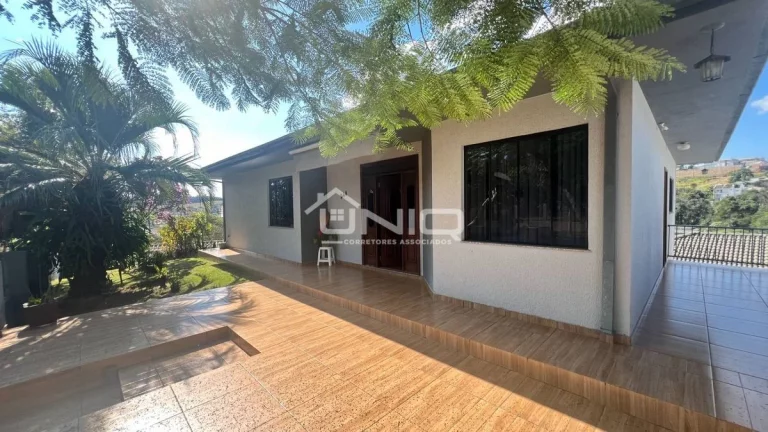 Imagem Casa Suíte + 3 Dormitórios - Vila Isabel