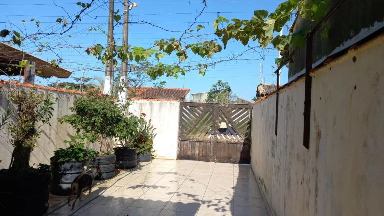 Imagem Casa para Venda em Itanhaém, Tupy, 2 dormitórios, 1 suíte, 2 banheiros, 2 vagas