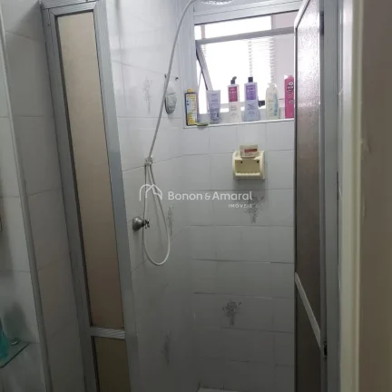 Imagem Este imóvel conta com dois dormitórios, dois banheiros, sala de estar integrada à sala de jantar,...