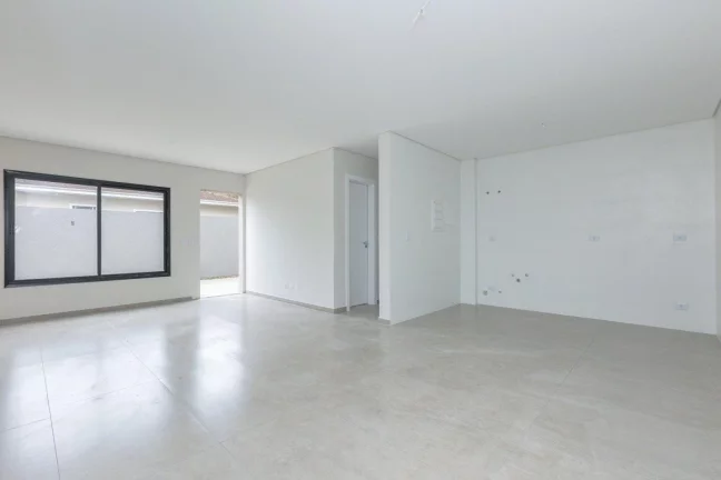 Sobrado 3 quartos em Condomínio no Campo Comprido.