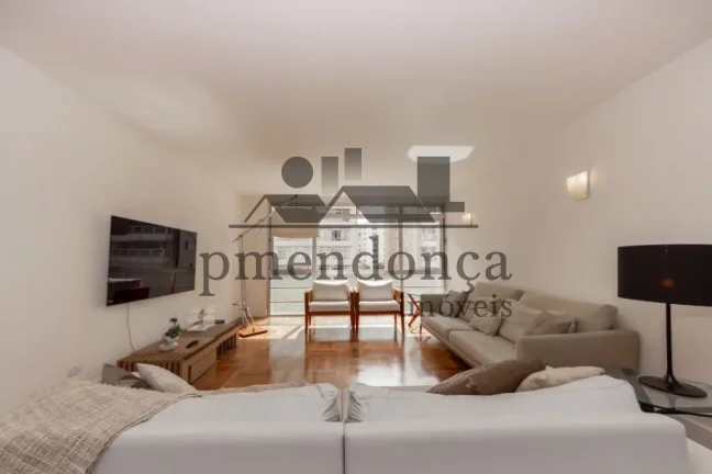 Imagem Apartamento reformado e mobiliado, com 198m² próximo ao Parque do Ibirapuera!