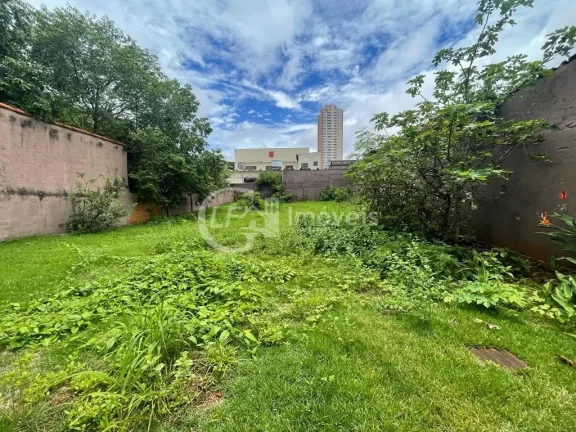 Imagem Espaço Comercial Impecável no Centro de Campo Grande-MS: 3 Quartos, 2 Salas, 4 Banheiros, 1 Vaga de Garagem - 220m²