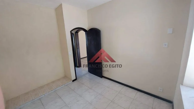 Imagem Casa com 3 dormitórios à venda, 250 m² por R$ 300.000,00 - Neves - São Gonçalo/RJ
