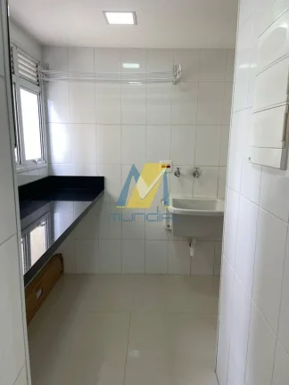 Imagem Este imóvel está situado no 14º andar, oferecendo uma vista privilegiada.
