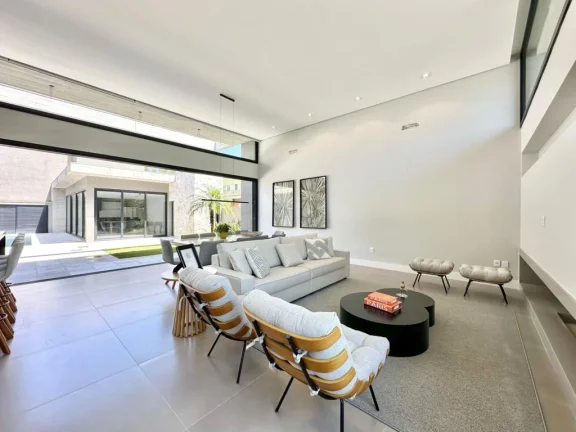 Imagem Casa 4 Dormitórios - Bairro Atlantida