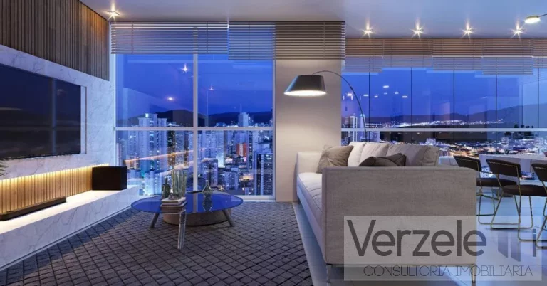 Imagem Apartamento 4 ou + dormitórios para Venda em Balneário Camboriú / SC no bairro Centro