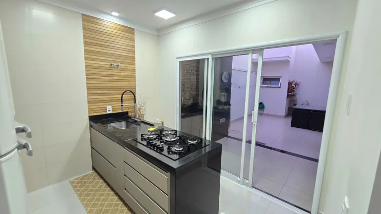 Imagem Casa com 3 dormitórios à venda, 105 m² por R$ 930.000,00 - Village Moutonnee - Salto/SP