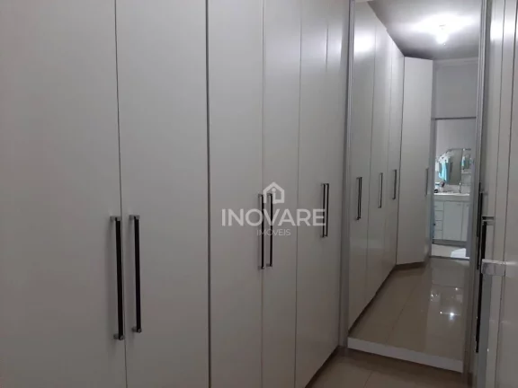 Imagem Casa com 3 dormitórios à venda, 230 m² por R$ 750.000,00 - Jardim Leonora - Itumbiara/GO