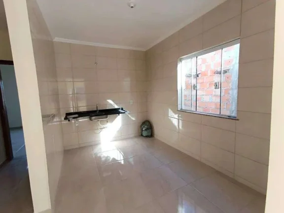 Imagem Ótima Oportunidade: Casa Nova com Suíte e Terreno para Futuros Projetos