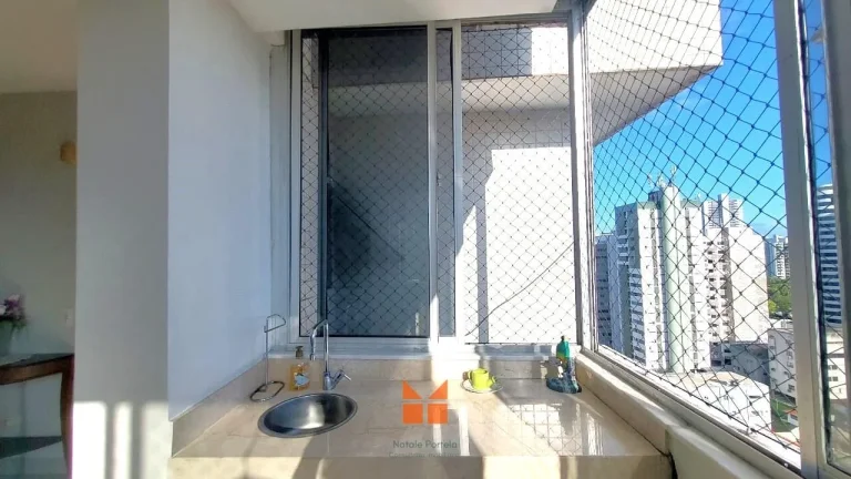 Imagem Lindo e reformado apartamento com 213m2 no Espinheiro!