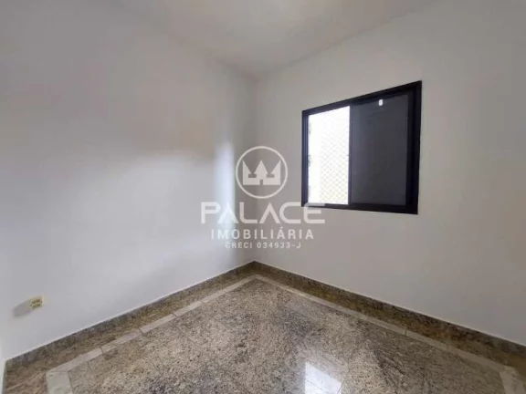 Imagem Garagem para 2 carros, sala 2 ambientes, lavabo, cozinha com armários, banheiro social, 3 dormitór...