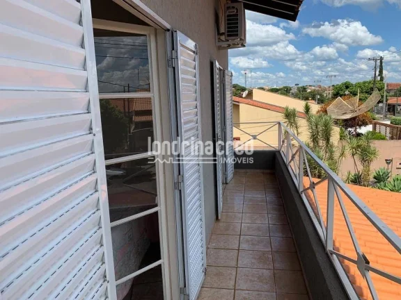 Imagem Charmoso Sobrado Geminado: 3 Quartos, 1 Banheiro + Lavabo, 2 Vagas, 115 m² com Energia Solar, Ar Condicionado e Ótima Localização Próxima à Av. São João!