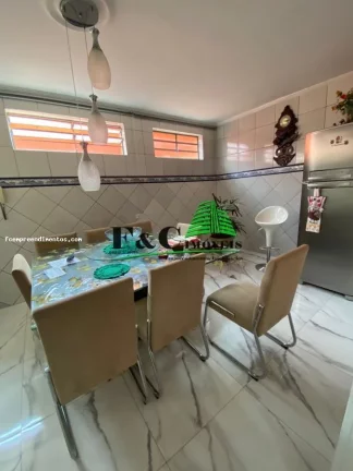 Imagem Casa para Venda em Limeira, Jardim Planalto, 3 dormitórios, 1 suíte, 2 banheiros, 3 vagas
