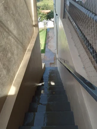 Imagem LINDA CASA EM ÁGUAS DE SÃO PEDRO.PISO SUPERIOR COM 2 DORMS, COM SACADA, SENDO 1 SUÍTE COM AR COND...