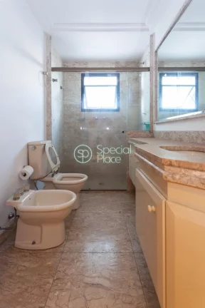 Imagem Excelente apartamento com 202m² em Higienópolis. Living super espaçoso, varanda com uma vista inc...