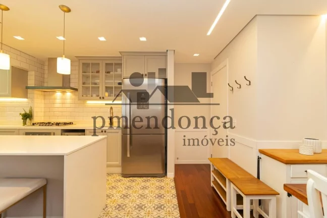 Imagem Apartamento em andar alto de 69m², moderno, finamente decorado com qualidade e de bom gosto. Com li...