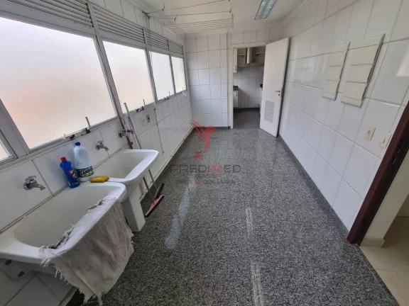 Imagem Apartamento de 3 Suites e 5 Vagas de Garagem em Campo Belo,