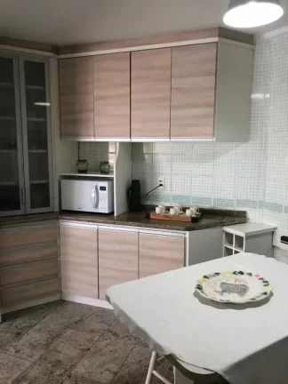 Imagem Cobertura duplex com 4 dormitórios sendo 1 suíte e 2 vagas de garagem em Balneário Camboriú/SC