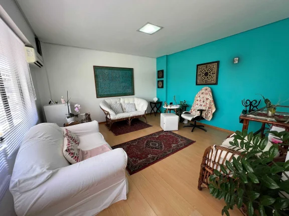 Imagem Sala Comercial com 2 ambientes e 1 vaga na Avenida Central - Balneário Camboriú