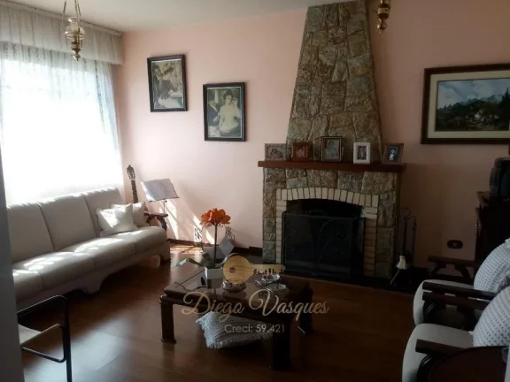 Imagem Casa para Venda em Teresópolis / RJ no bairro Agriões