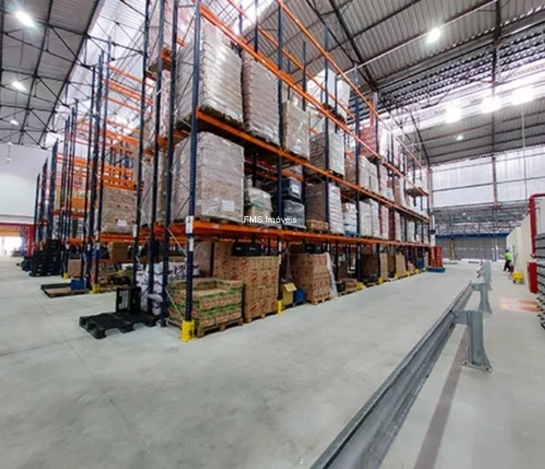 Imagem Galpão Comercial para Locação em Guarulhos-SP - Bairro Macedo - 2 Banheiros - 374,18m² de Área